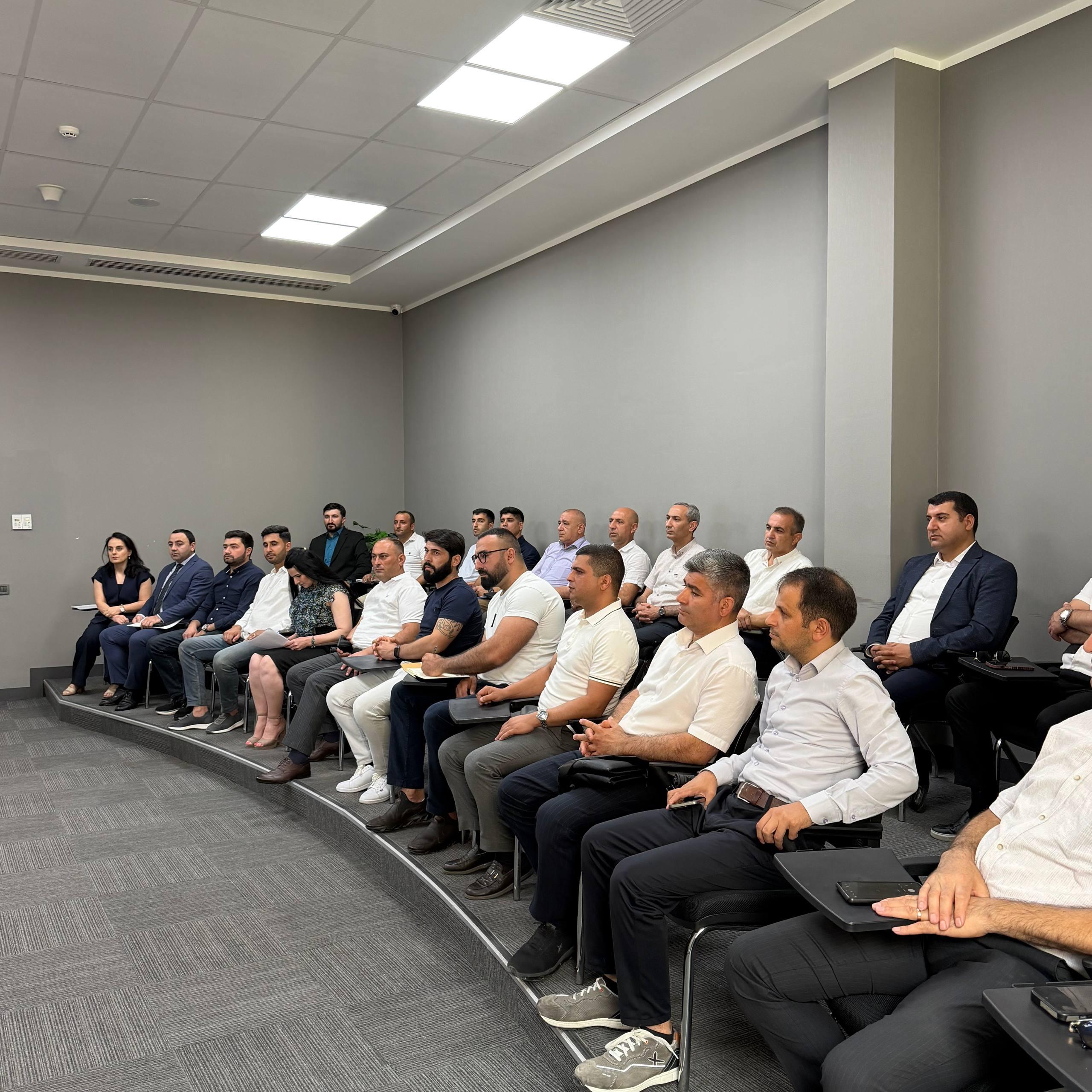 Əməyin mühafizəsi sahəsində dövlət standartlarının tətbiqi ilə bağlı maarifləndirici tədbir keçirilib
